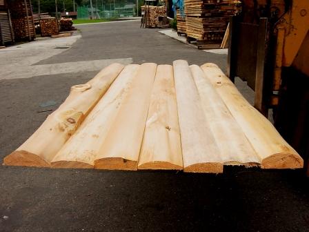 ���O�n�E�X����